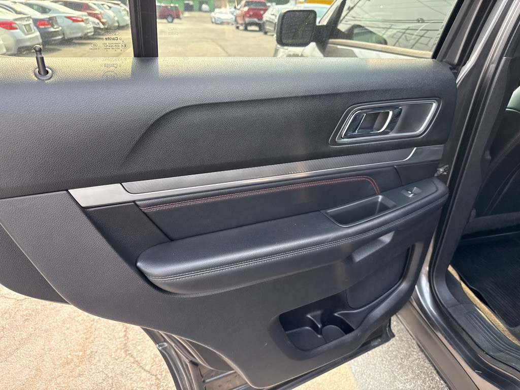2017 Ford Explorer Image 26
