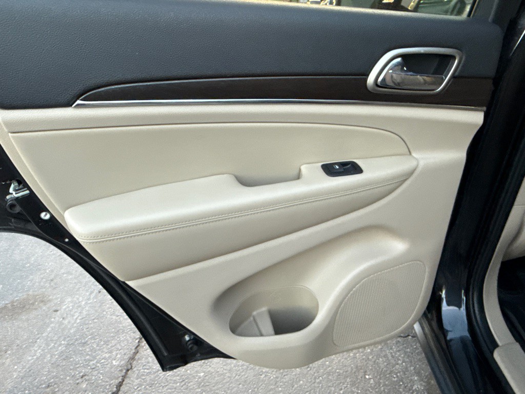 2015 Jeep Grand Cherokee Image 24