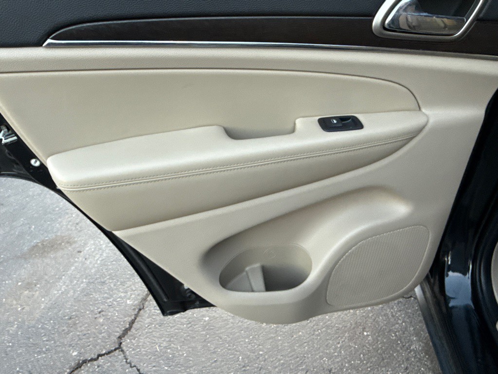 2015 Jeep Grand Cherokee Image 25