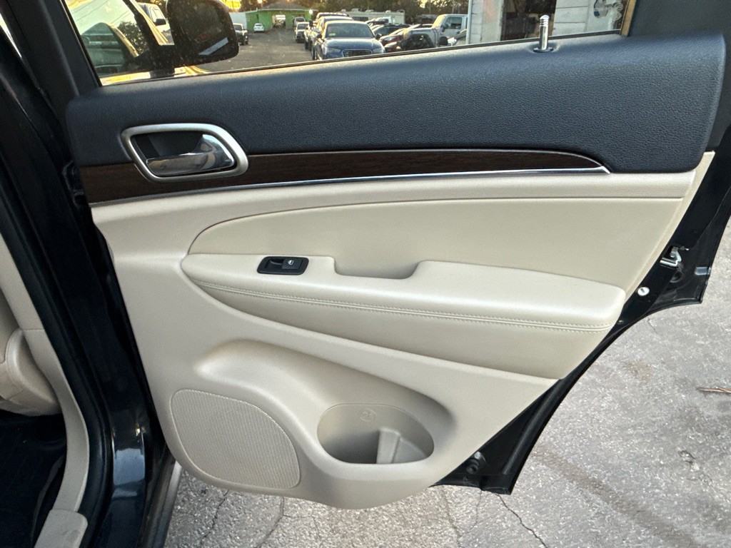 2015 Jeep Grand Cherokee Image 26