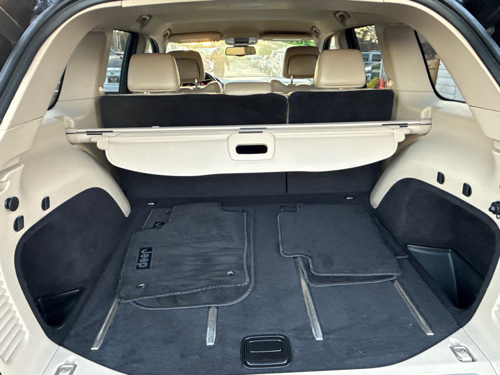 2015 Jeep Grand Cherokee Image 28