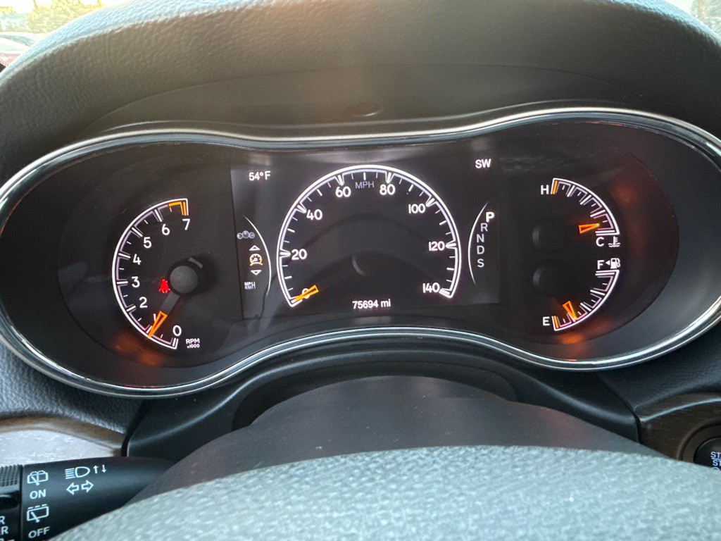 2015 Jeep Grand Cherokee Image 32