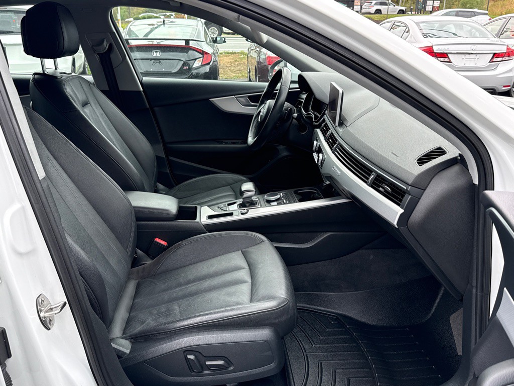 2017 Audi A4 Image 10