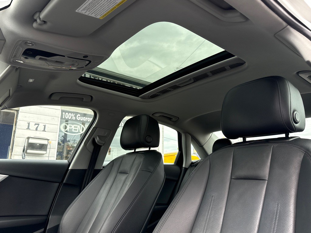 2017 Audi A4 Image 14