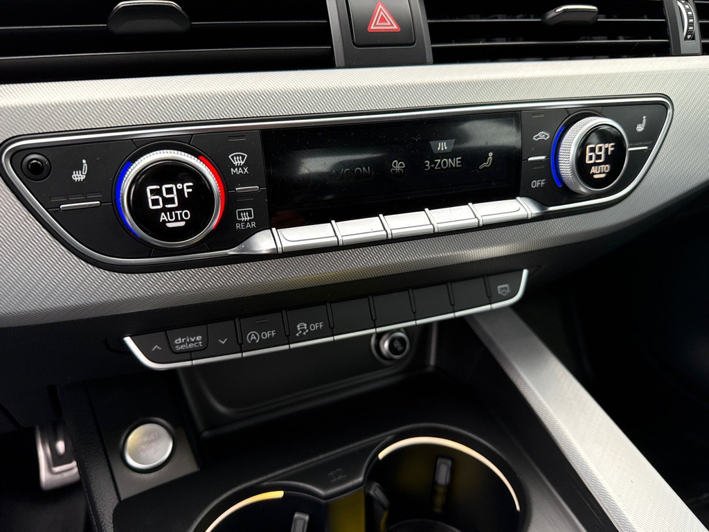 2017 Audi A4 Image 22