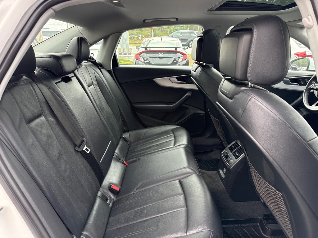 2017 Audi A4 Image 34