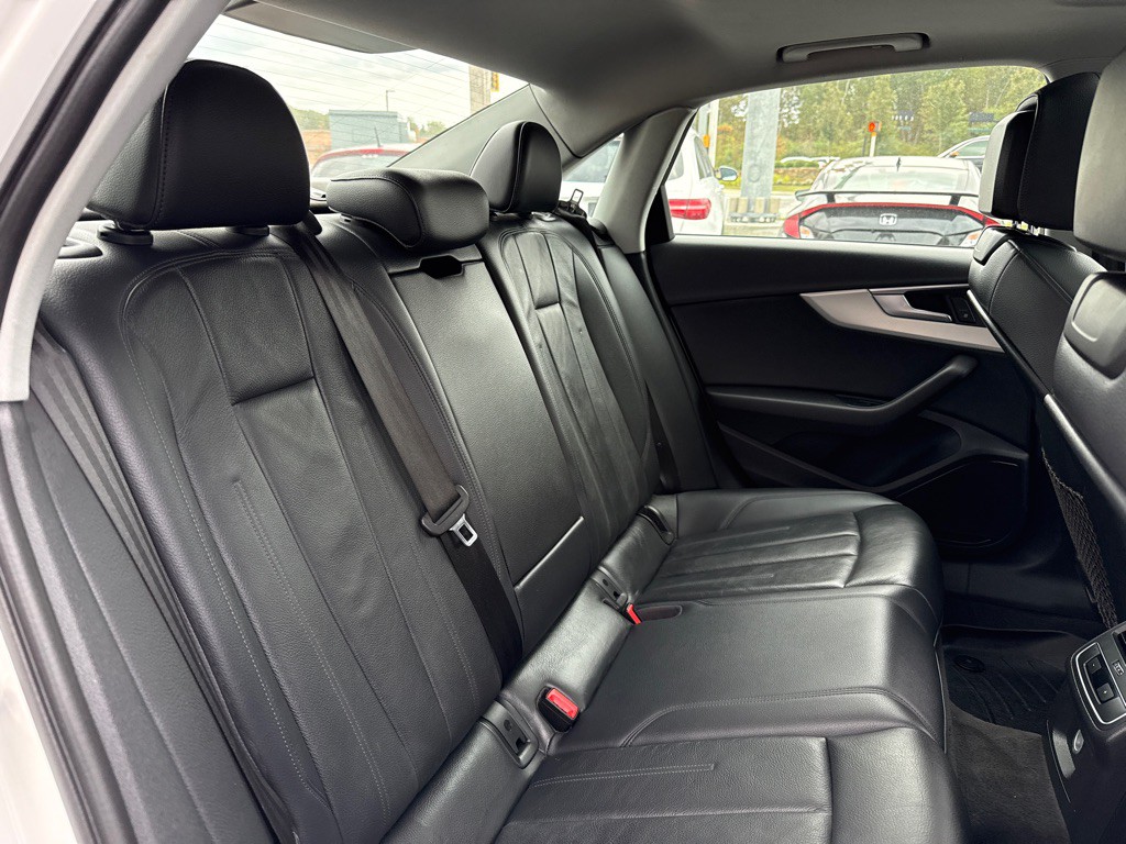2017 Audi A4 Image 35