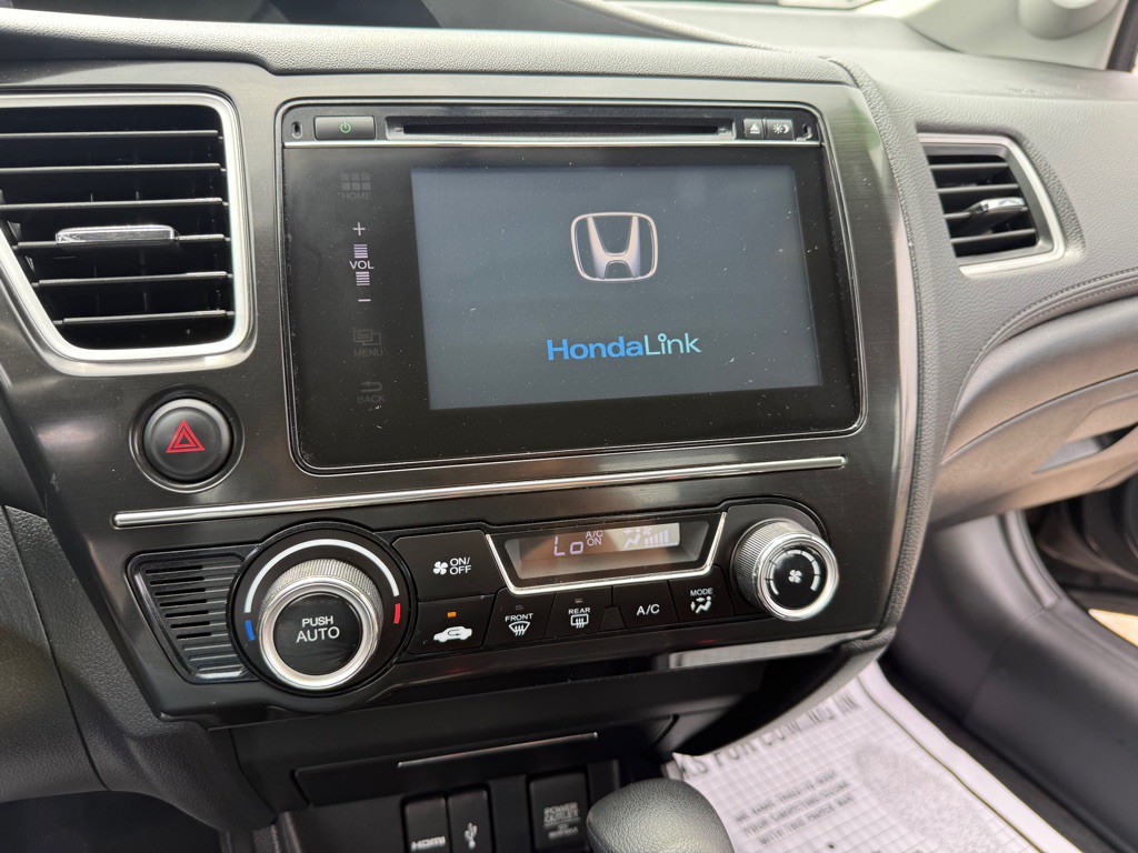2015 Honda Civic Image 30