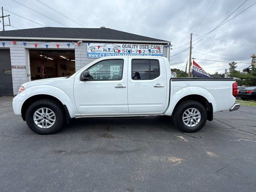 2017 Nissan Frontier Image 2