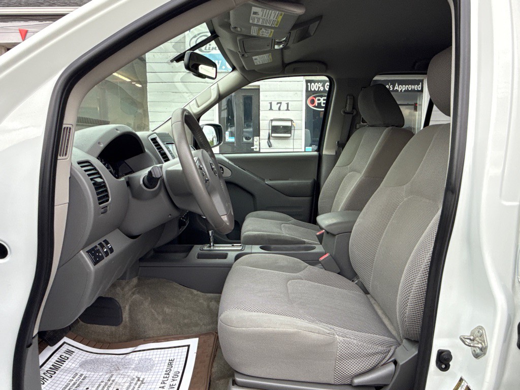2017 Nissan Frontier Image 10