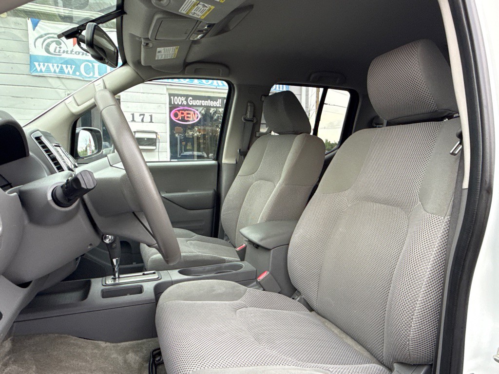 2017 Nissan Frontier Image 11
