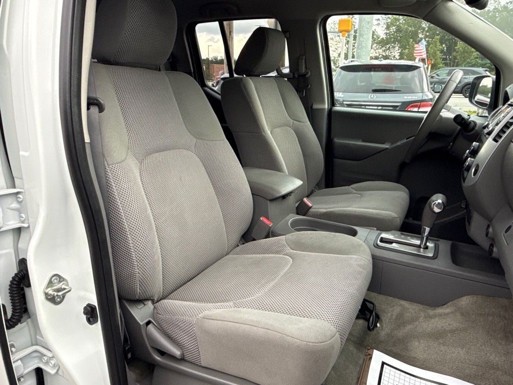 2017 Nissan Frontier Image 13
