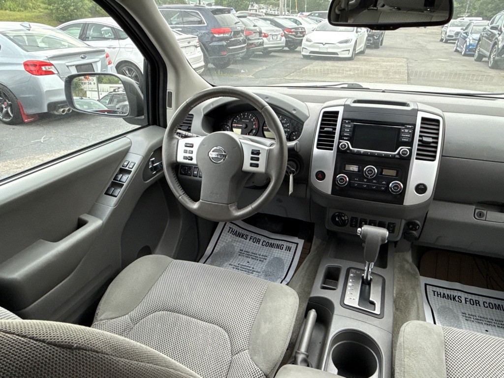 2017 Nissan Frontier Image 18
