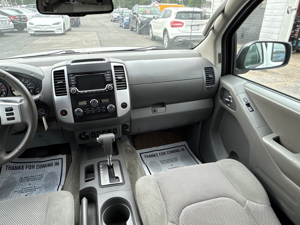 2017 Nissan Frontier Image 20