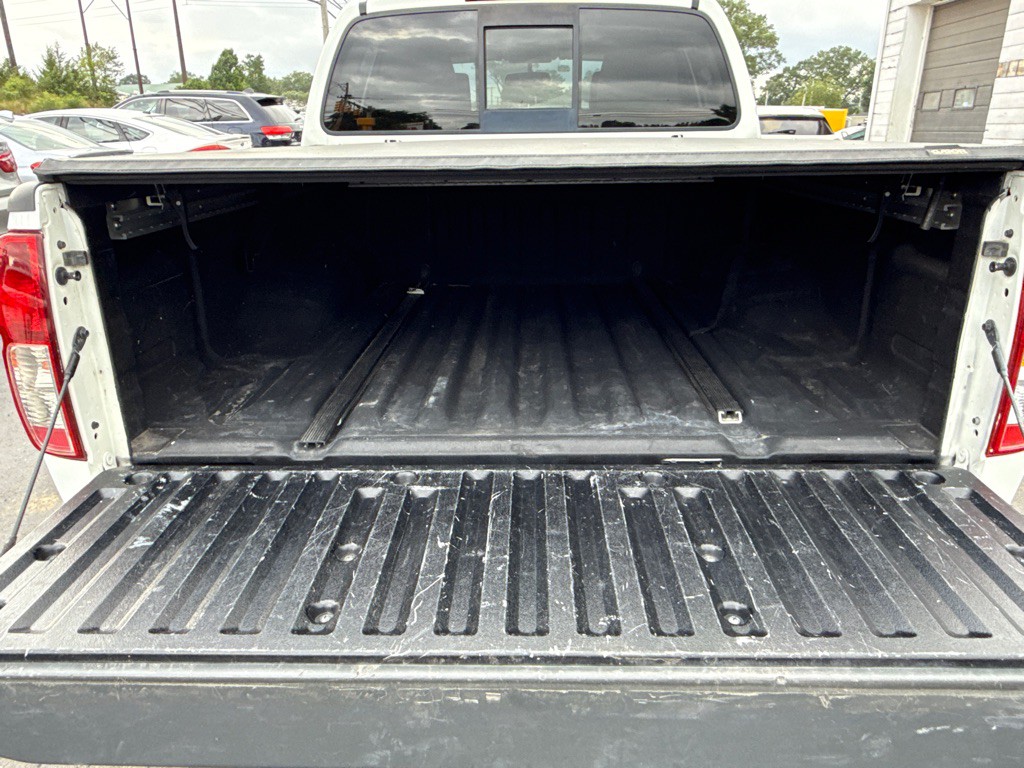 2017 Nissan Frontier Image 23