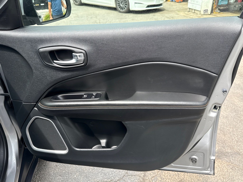 2020 Jeep Compass Image 28