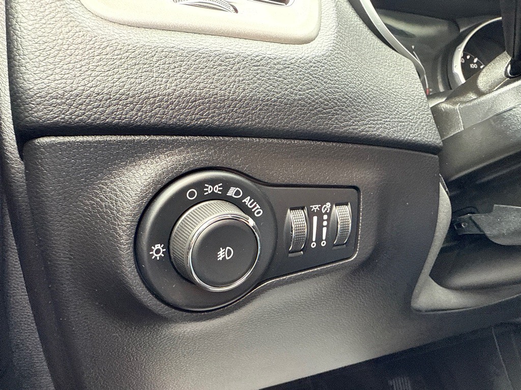 2020 Jeep Compass Image 35