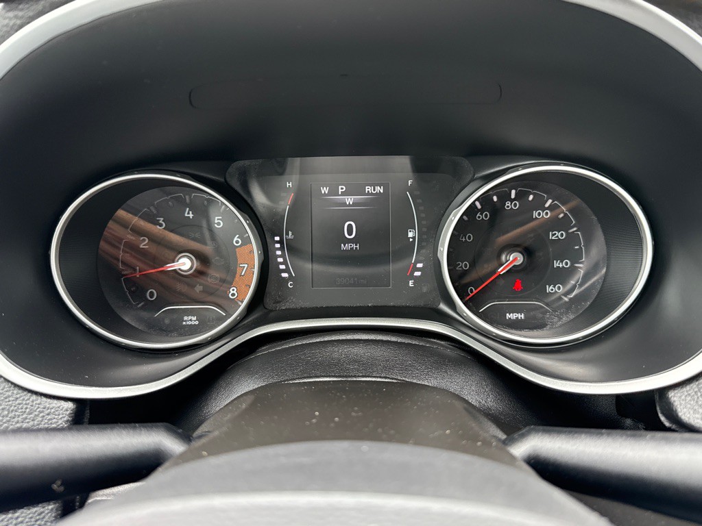 2020 Jeep Compass Image 38