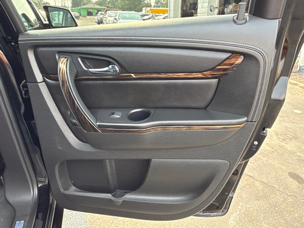 2016 GMC Acadia Image 25