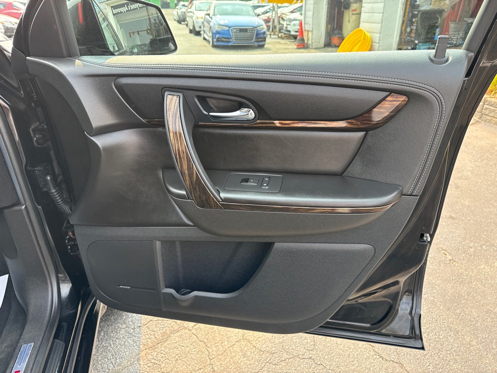 2016 GMC Acadia Image 26