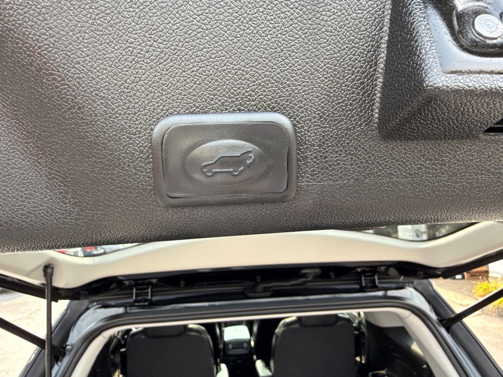 2016 GMC Acadia Image 29