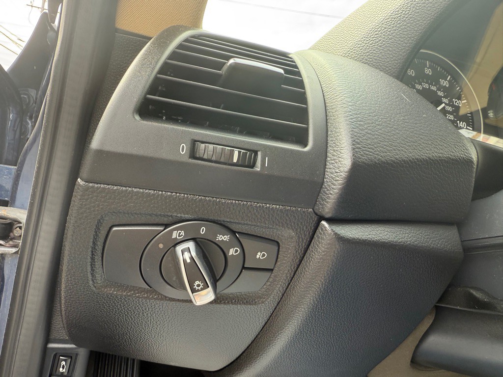 2013 BMW 1 Series Image 21