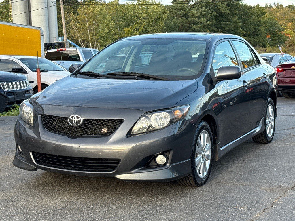 2010 Toyota Corolla Image 1