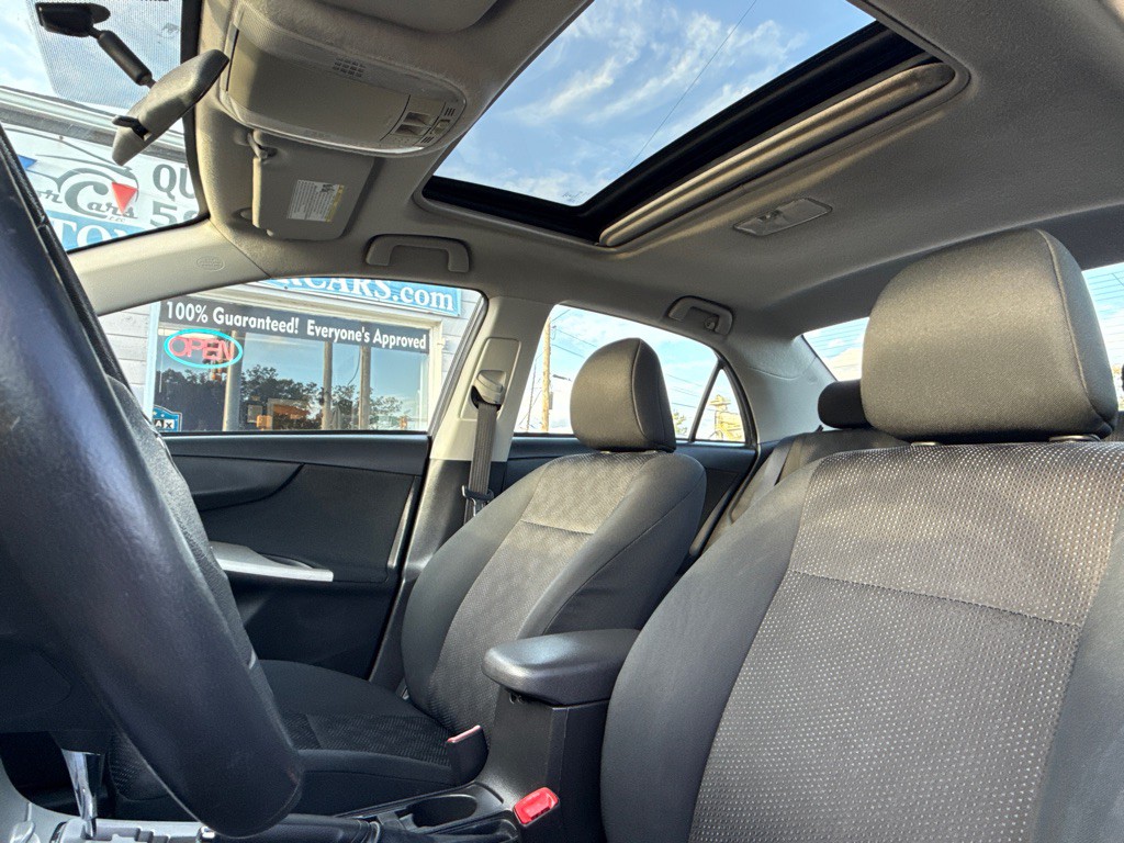 2010 Toyota Corolla Image 14