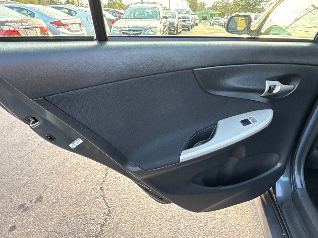 2010 Toyota Corolla Image 17