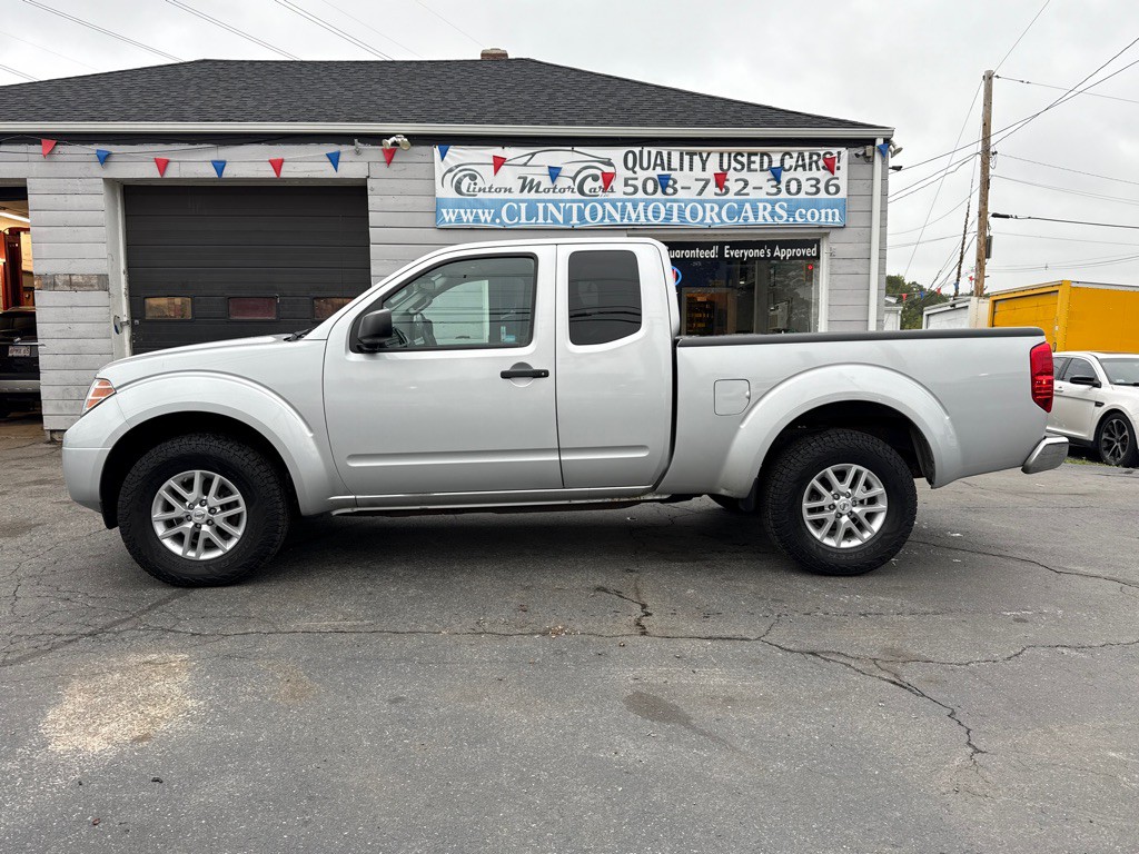 2016 Nissan Frontier Image 2