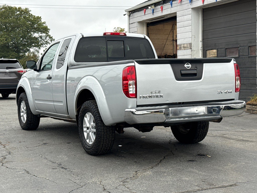 2016 Nissan Frontier Image 3