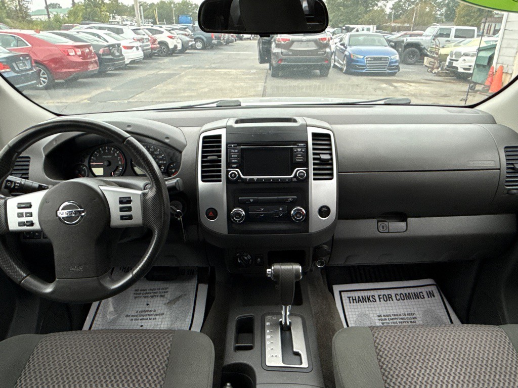 2016 Nissan Frontier Image 18
