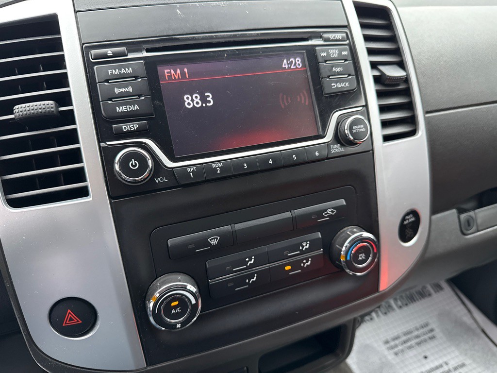 2016 Nissan Frontier Image 19