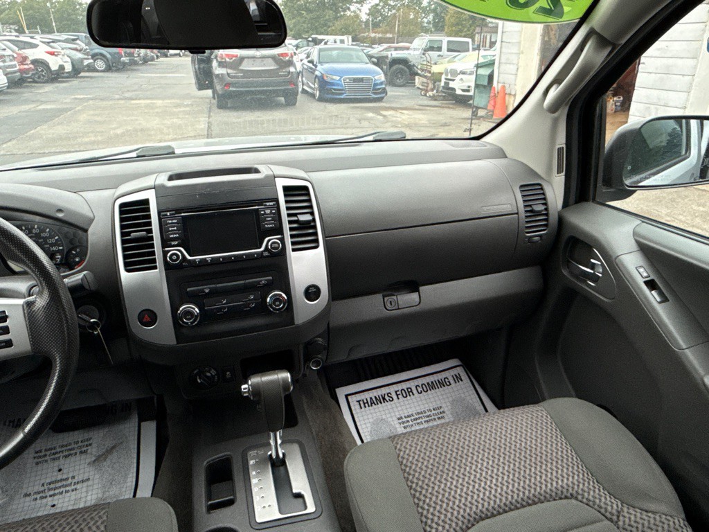 2016 Nissan Frontier Image 20