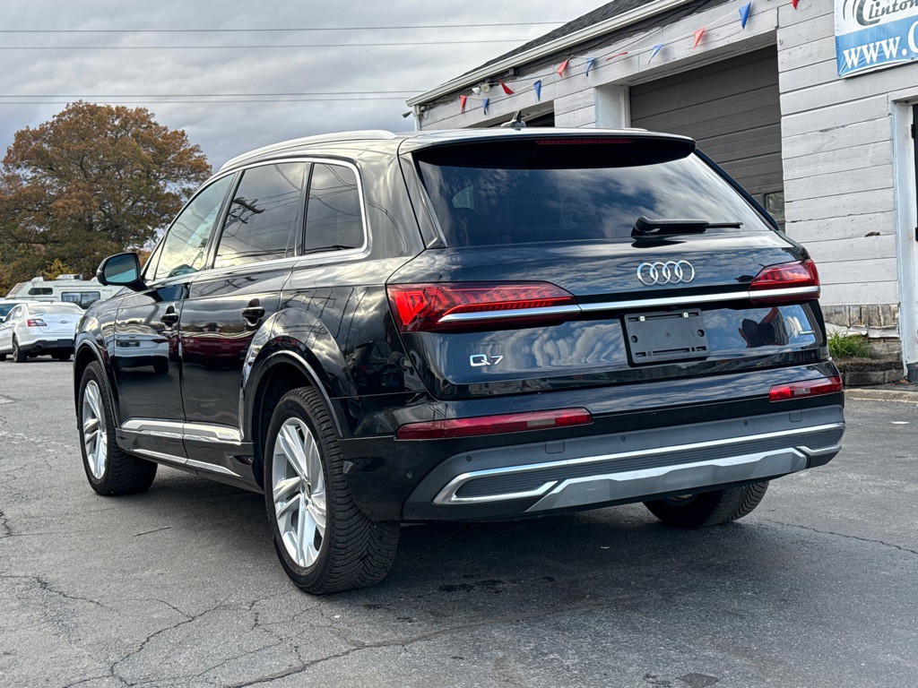 2022 Audi Q7 Image 5