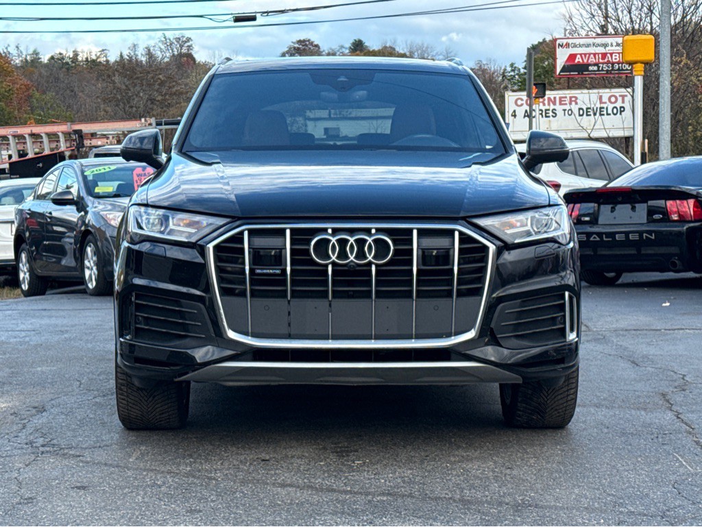 2022 Audi Q7 Image 8