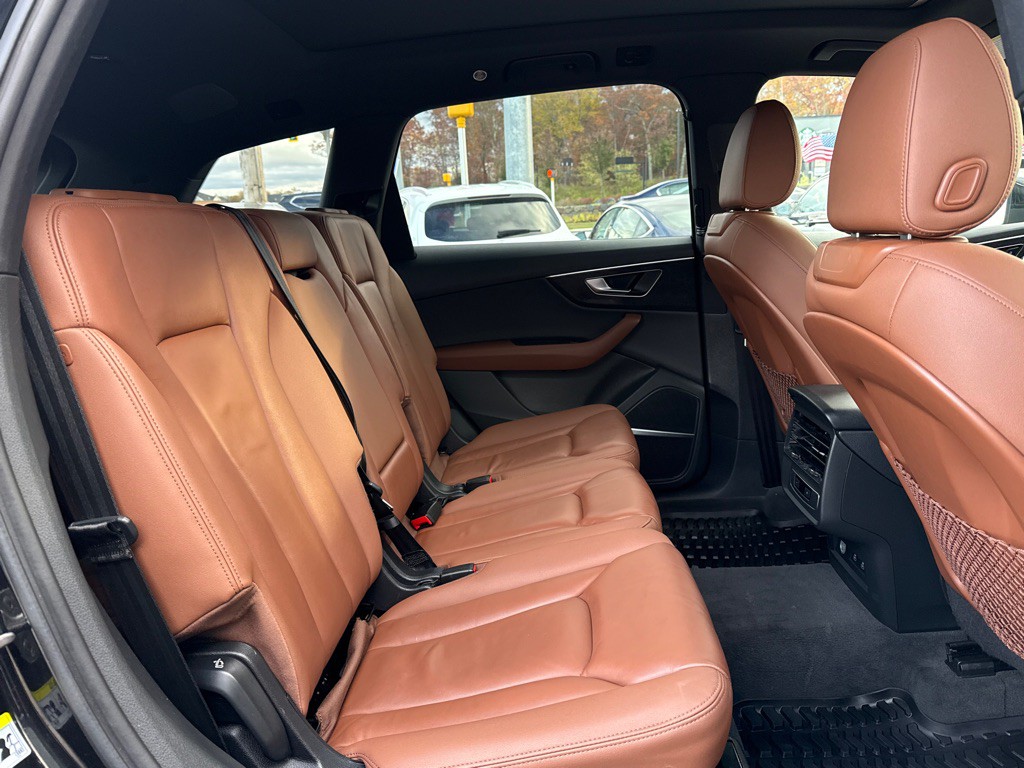 2022 Audi Q7 Image 14