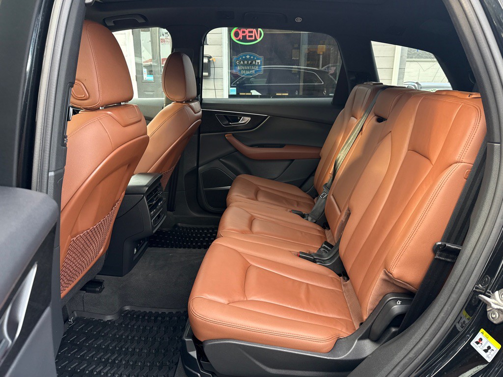 2022 Audi Q7 Image 16
