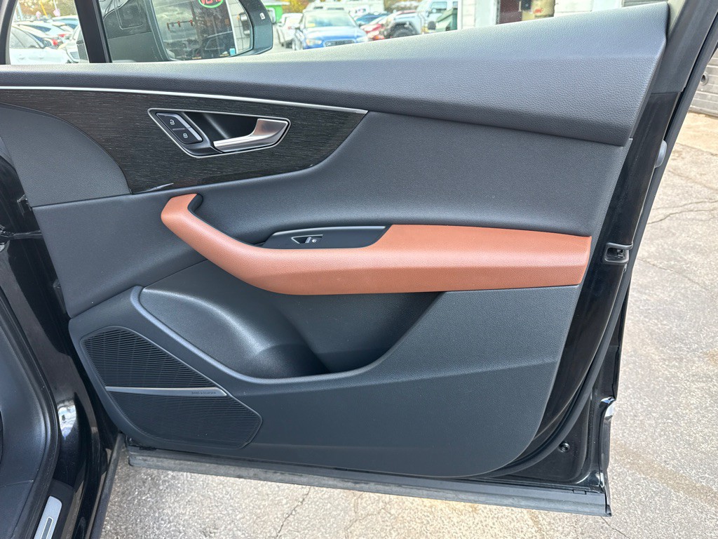 2022 Audi Q7 Image 25