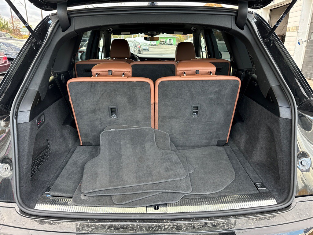 2022 Audi Q7 Image 26