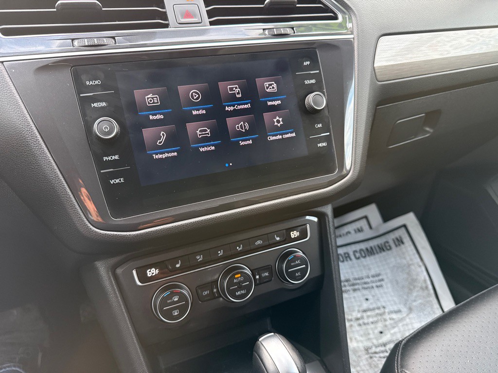 2020 Volkswagen Tiguan Image 25