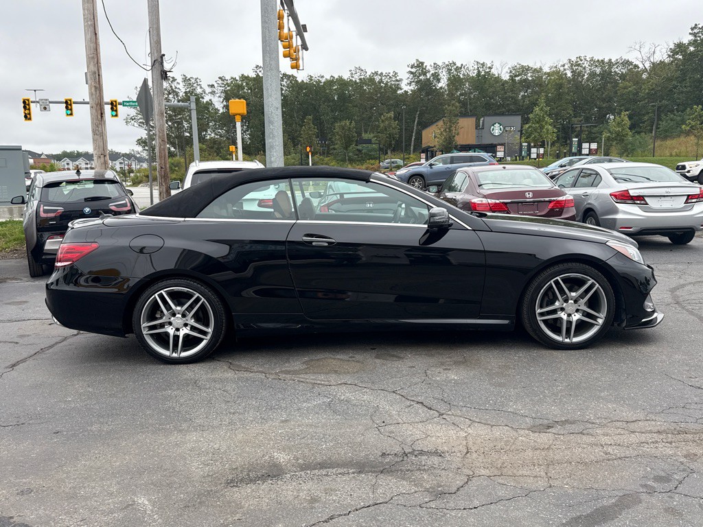 2016 Mercedes-Benz E-Class Image 6