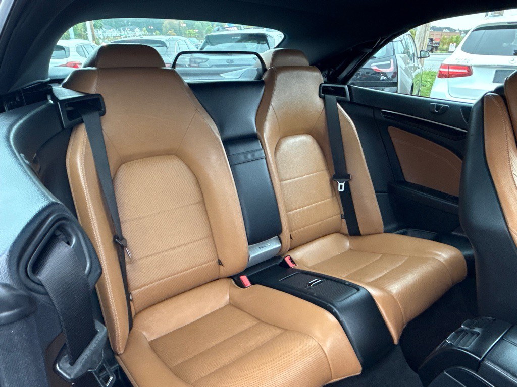 2016 Mercedes-Benz E-Class Image 17