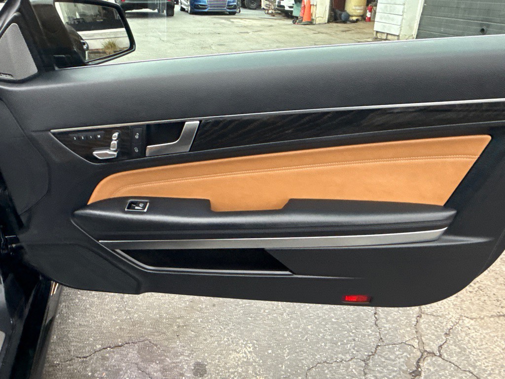 2016 Mercedes-Benz E-Class Image 21