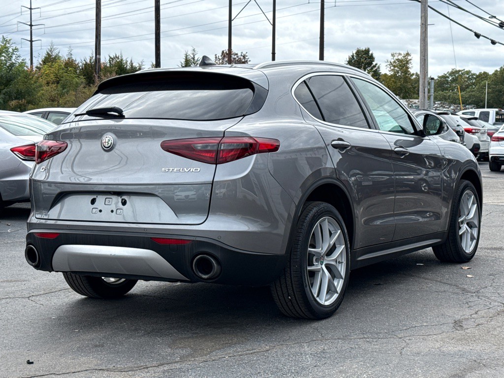 2019 Alfa Romeo Stelvio Image 6