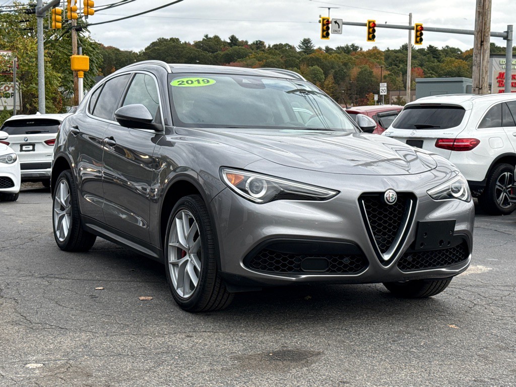 2019 Alfa Romeo Stelvio Image 8