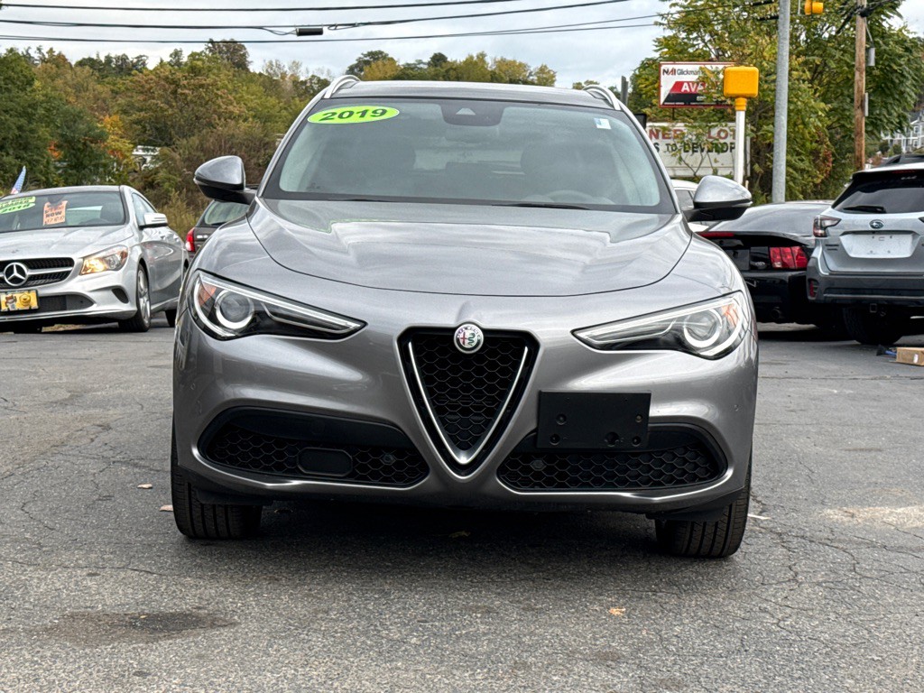 2019 Alfa Romeo Stelvio Image 9