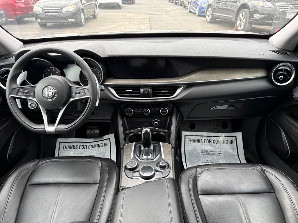 2019 Alfa Romeo Stelvio Image 25