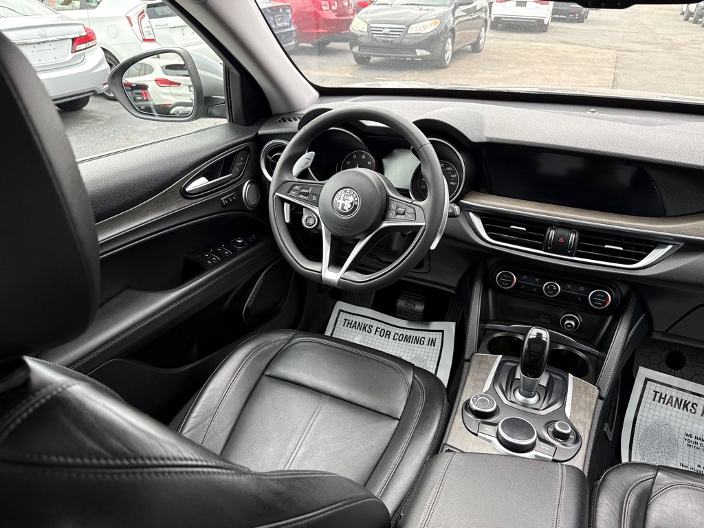 2019 Alfa Romeo Stelvio Image 29