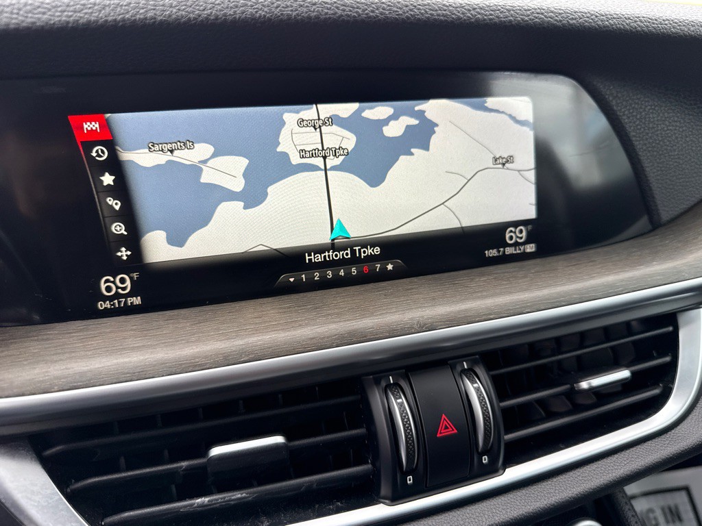 2019 Alfa Romeo Stelvio Image 31